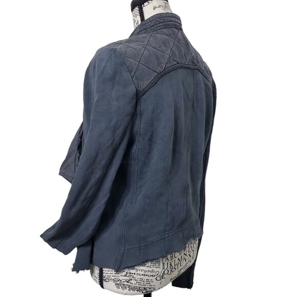 Free People Blue Lightweight Jacket Diagonal Zipper Raw Edges Hem Size Medium - Picture 9 of 14